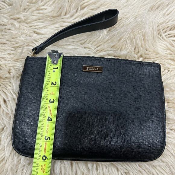 Furla Black Leather Joli wristlet New with tag - Picture 4 of 9